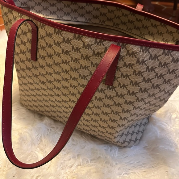 Michael Kors brand new - Picture 3 of 6